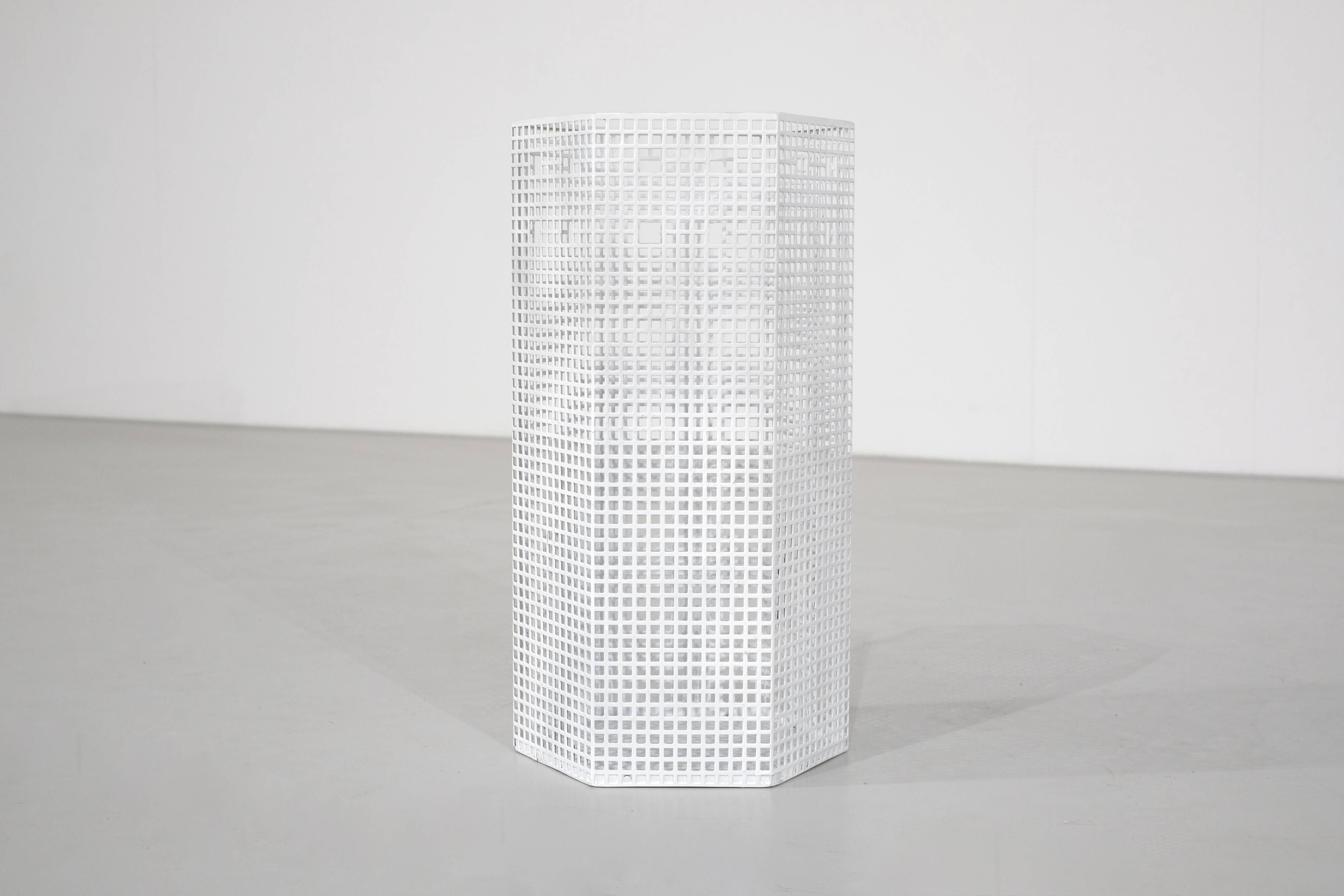 Porte-parapluies Josef Hoffmann pour Bieffeplast, Allemagne, 1905.