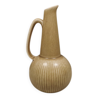 A Ritzi vase with handle by Gunnar Nylund  for Rörstrand, Sweden 1960s.