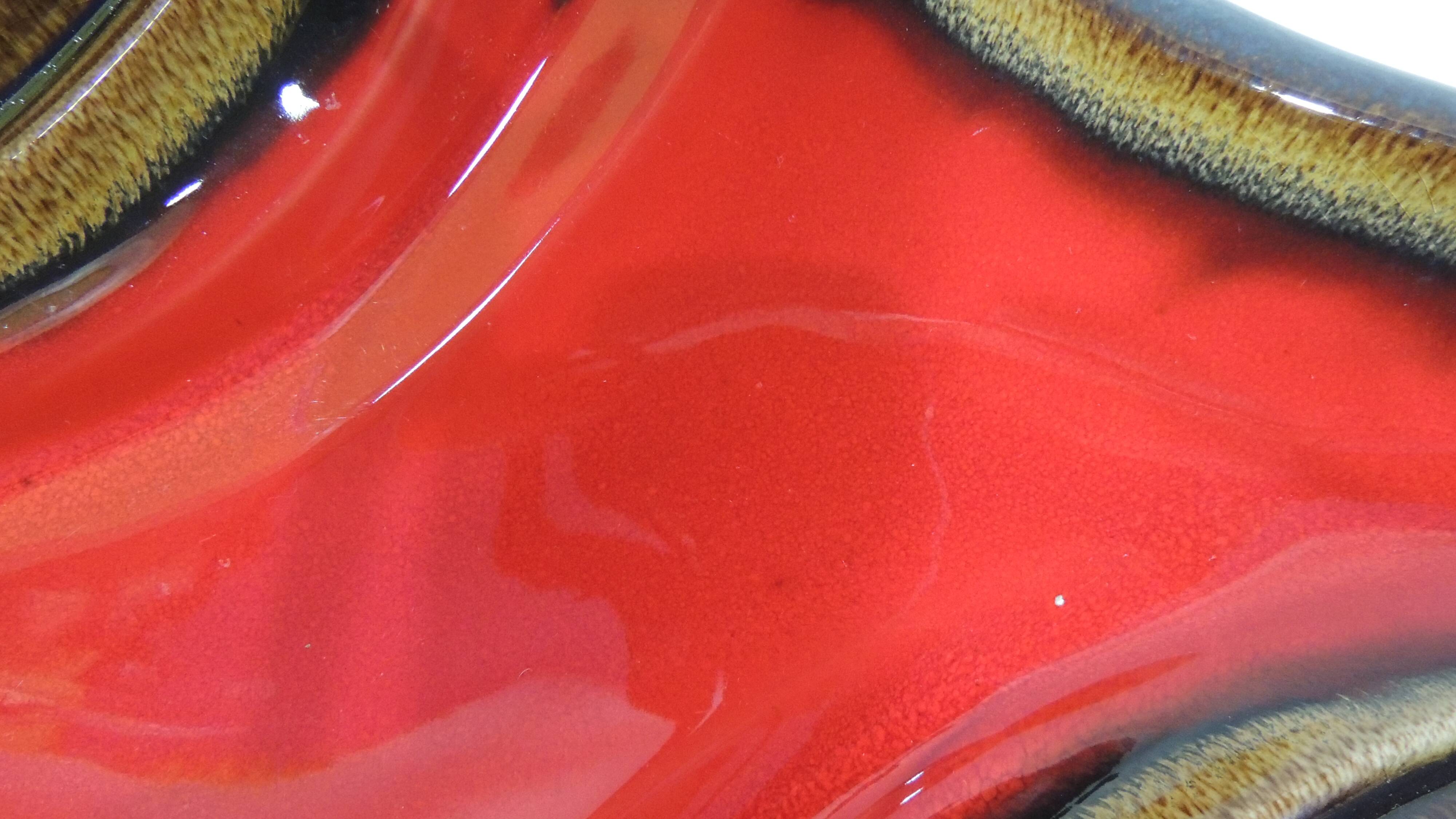 Vintage red and brown ceramic bowl – 1970s centrepiece – Design