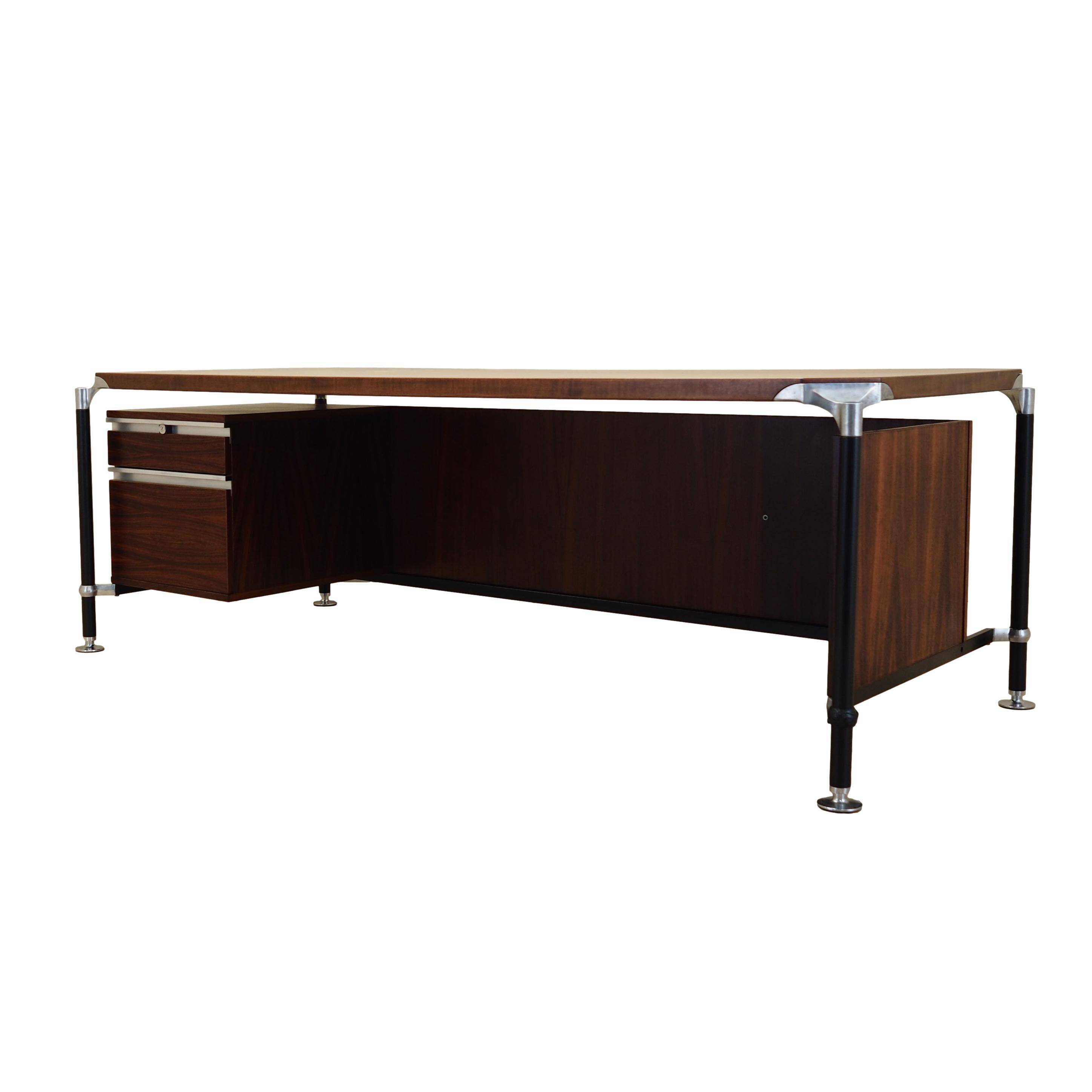 Bureau en palissandre, design italien, années 1970, designers : Ico et Luisa Parisi, manufacture