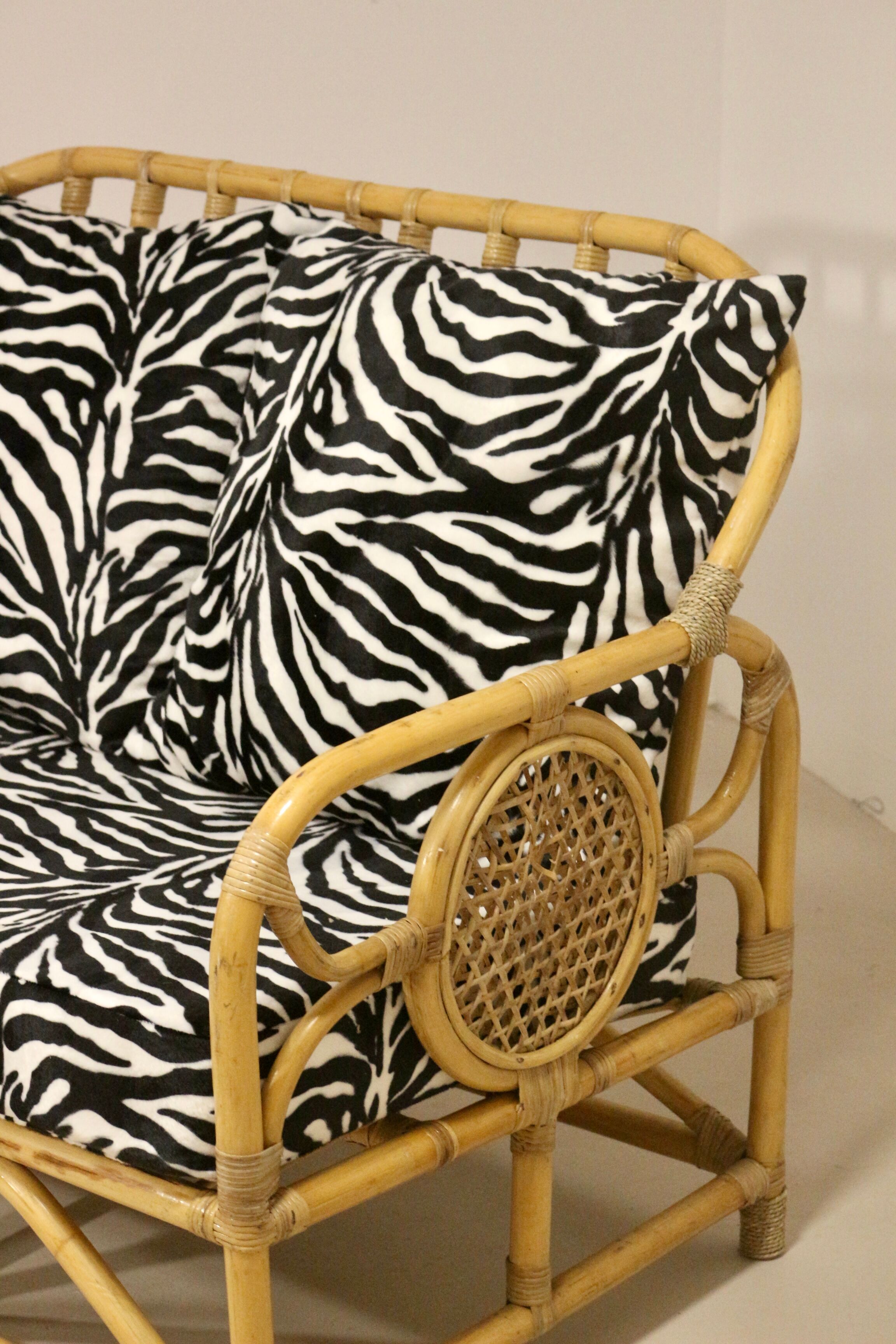 Vintage rattan sofa 2 places year 60