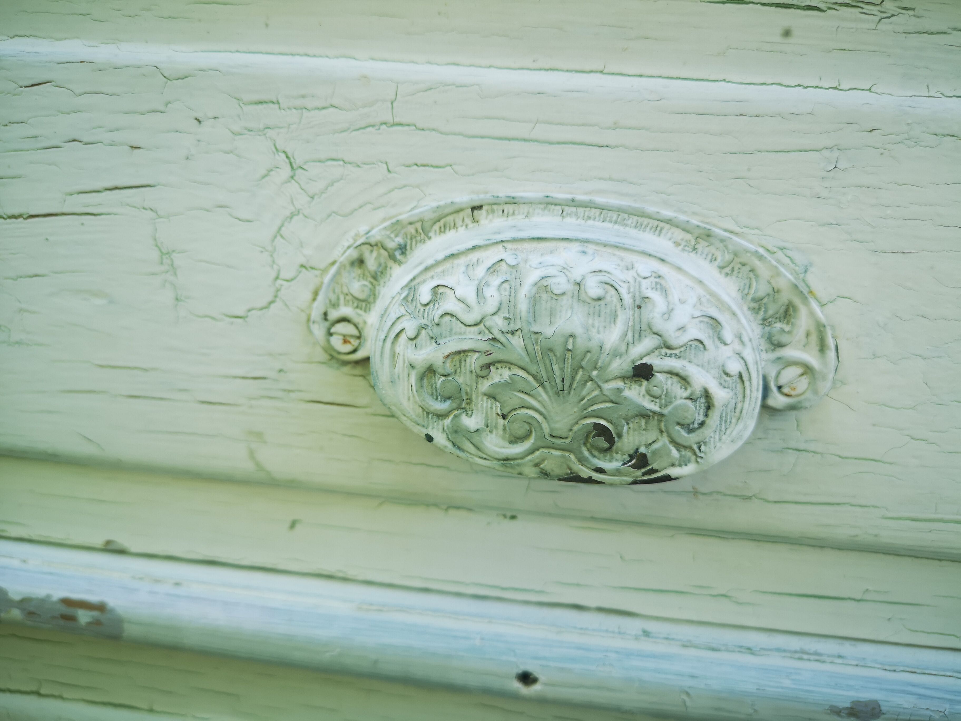 White craft furniture