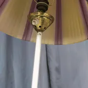 Lampadaire vintage dans le goût de Mathieu Matégot