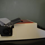 Machine à écrire SVM 315 rouge et blanche