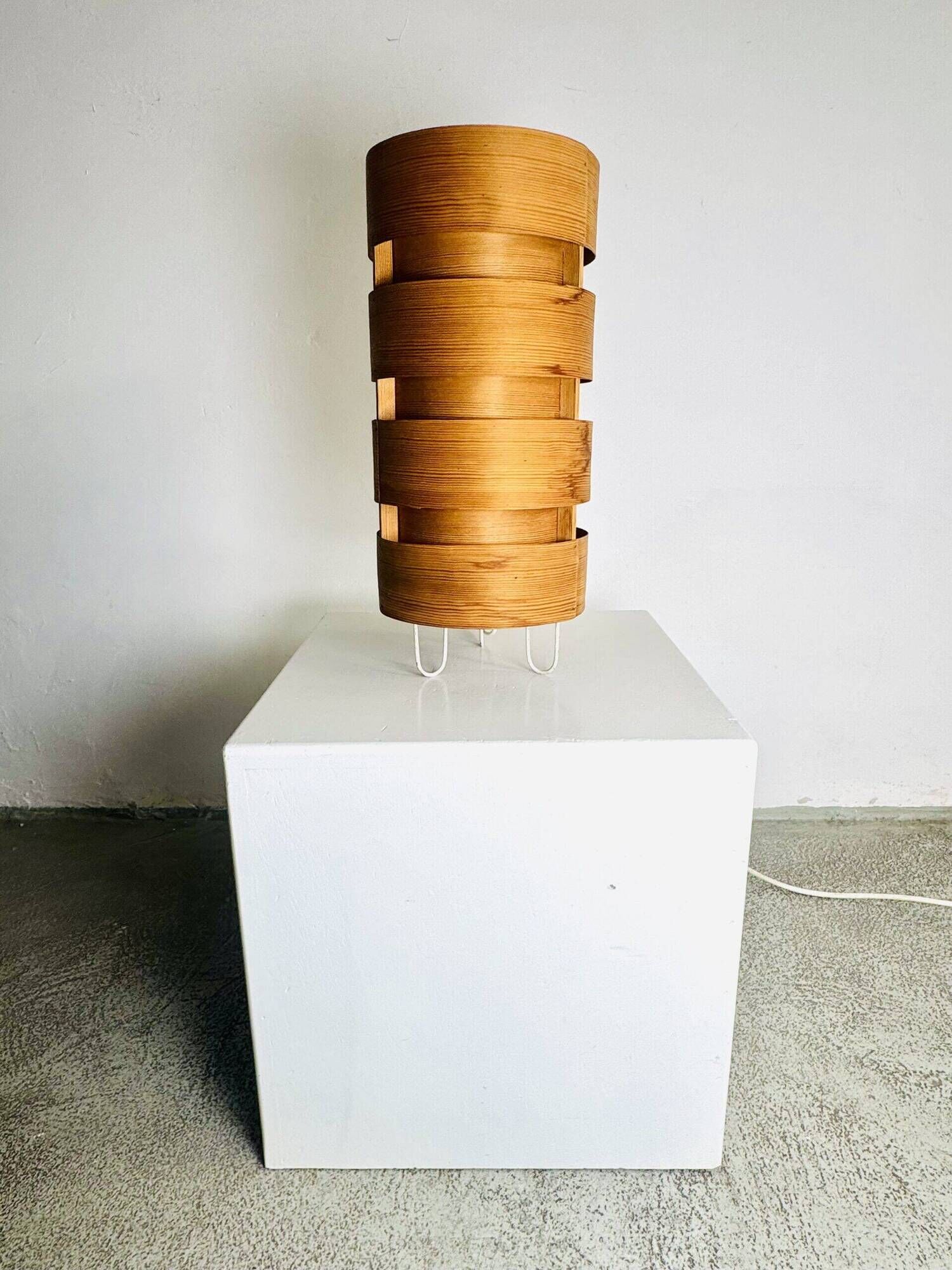 Large Cylindrical Pine Veneer Table Lamp By Hans-Agne Jakobsson For Ab Ellysett, Sweden 1960S