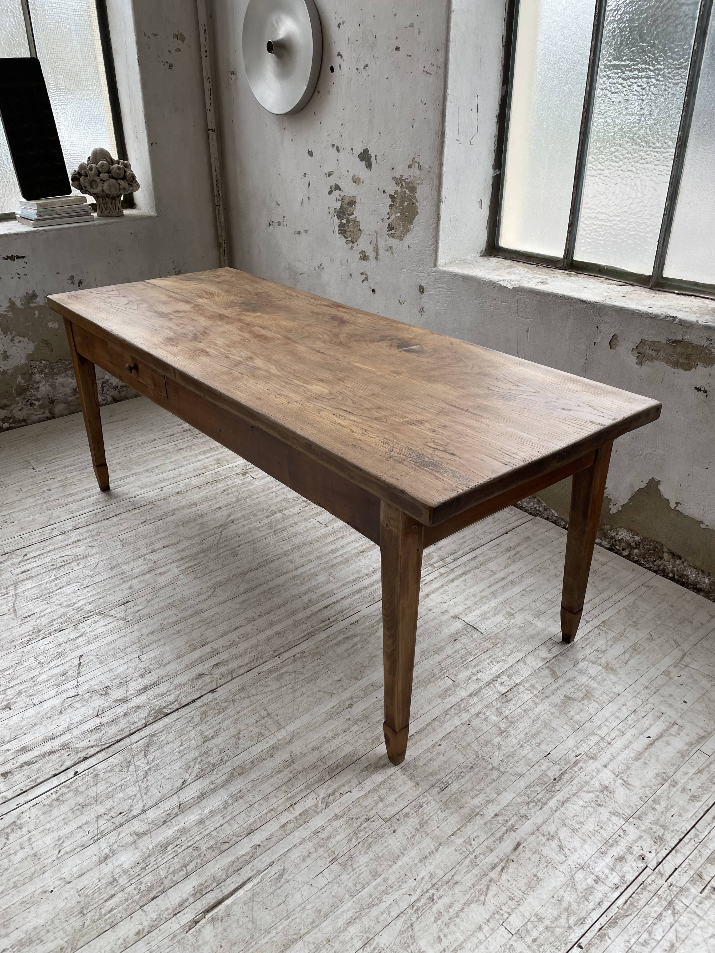 Farmhouse table in oak and walnut 2m