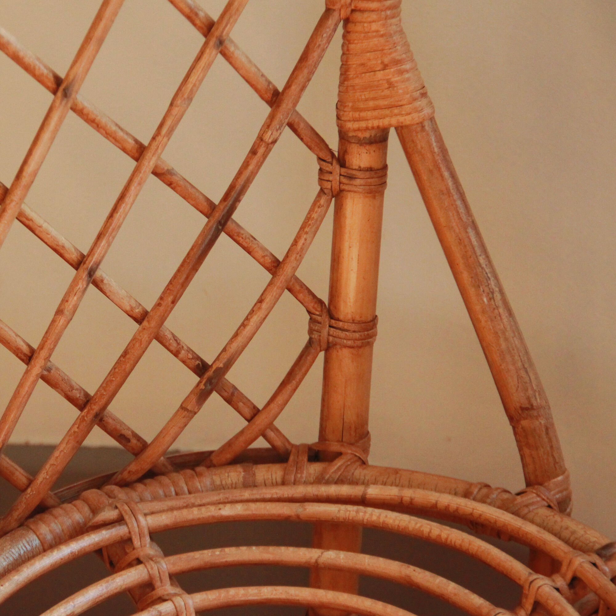 Trio of chairs in rattan Louis Sognot 50 60