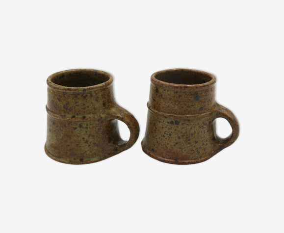 Lot de deux tasses en grès