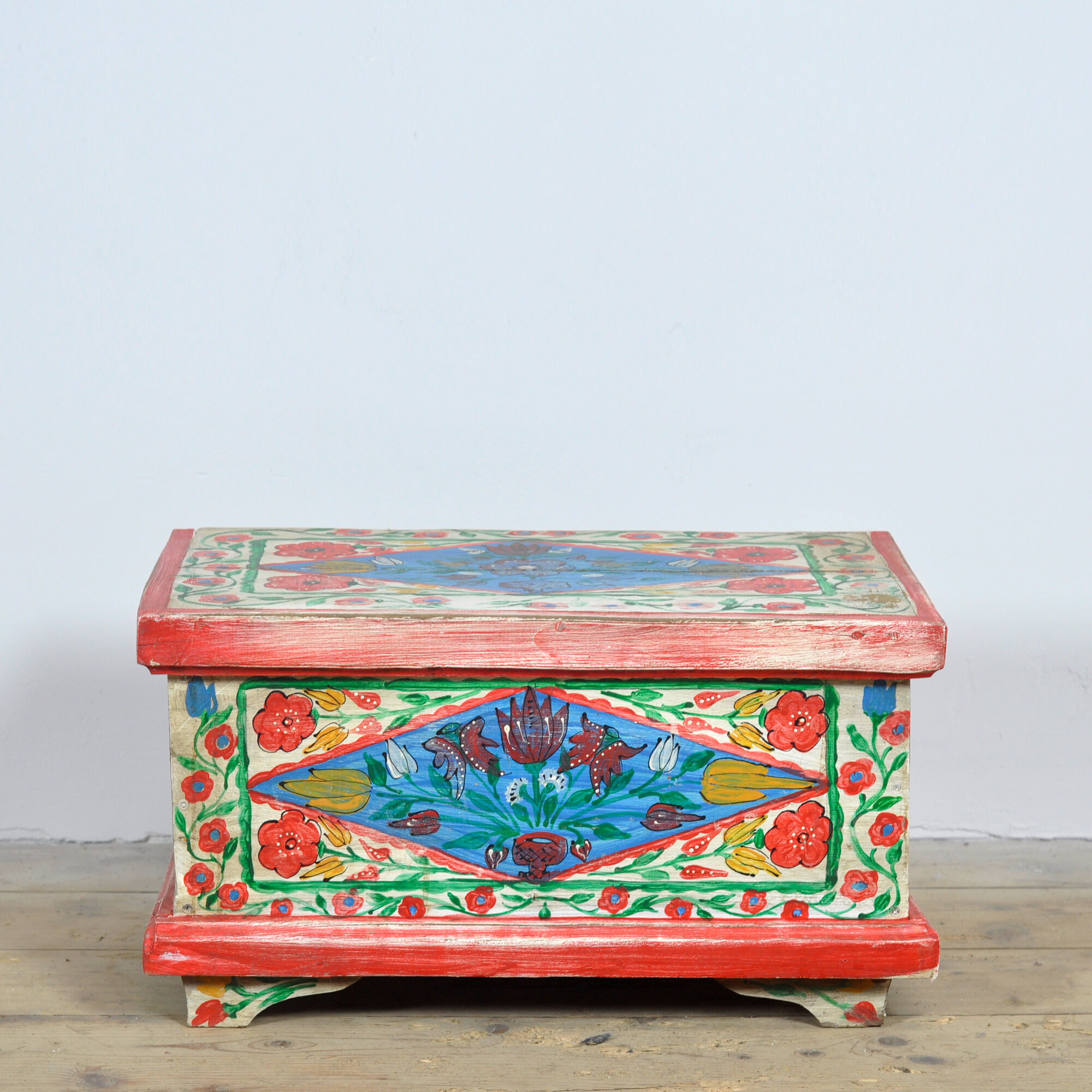 petit coffre d'art populaire, vers 1950