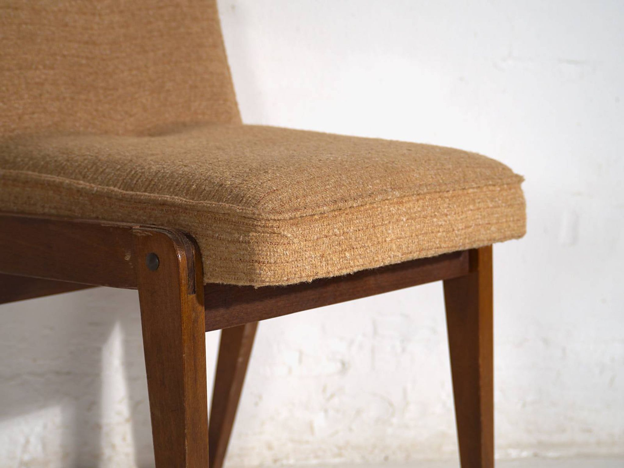 Mid Century style chairs (c.1940). Set of 2 pieces.