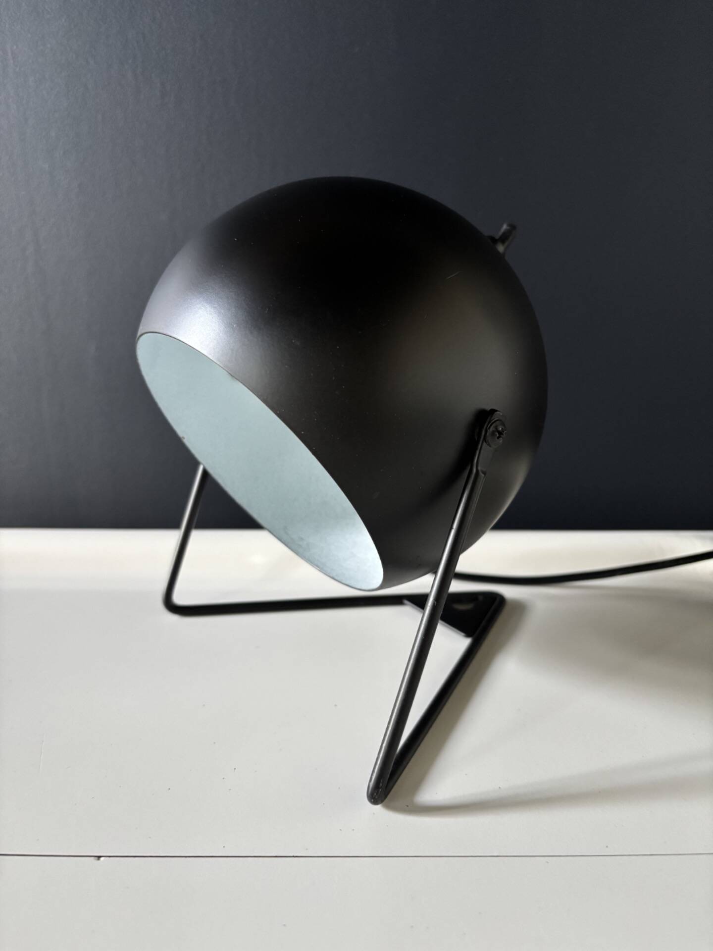 Adjustable black table lamp