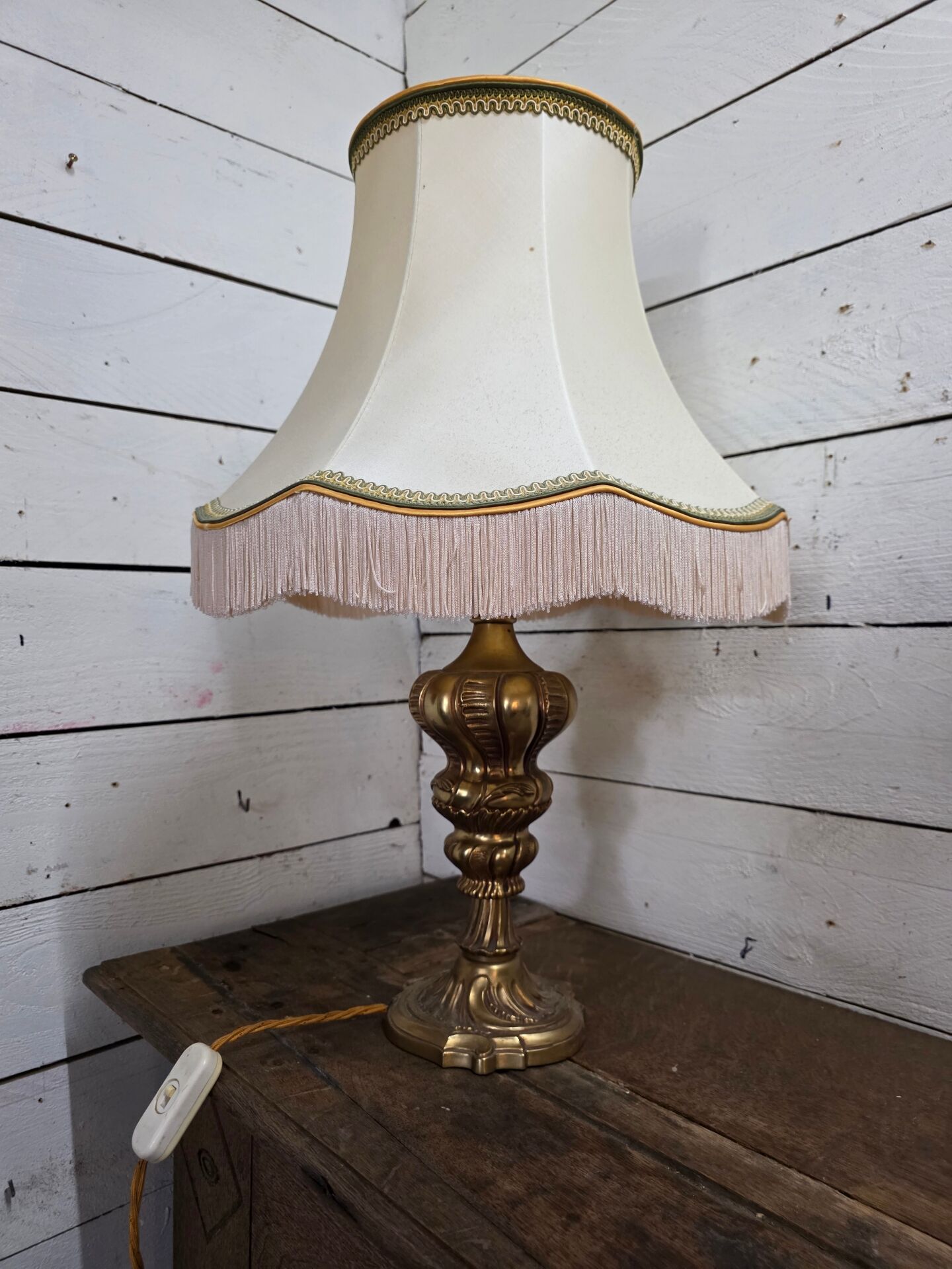 Bronze table lamp in Louis XV style