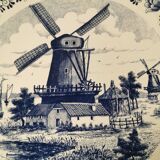 Plat en faïence delft à décor d'un moulin fin xixe début xxe diamètre 39 cm