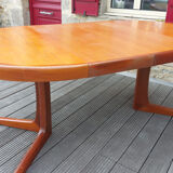 Baumann dining table