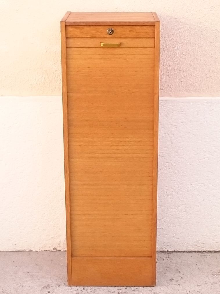 Meuble à rideau vintage en chêne clair
