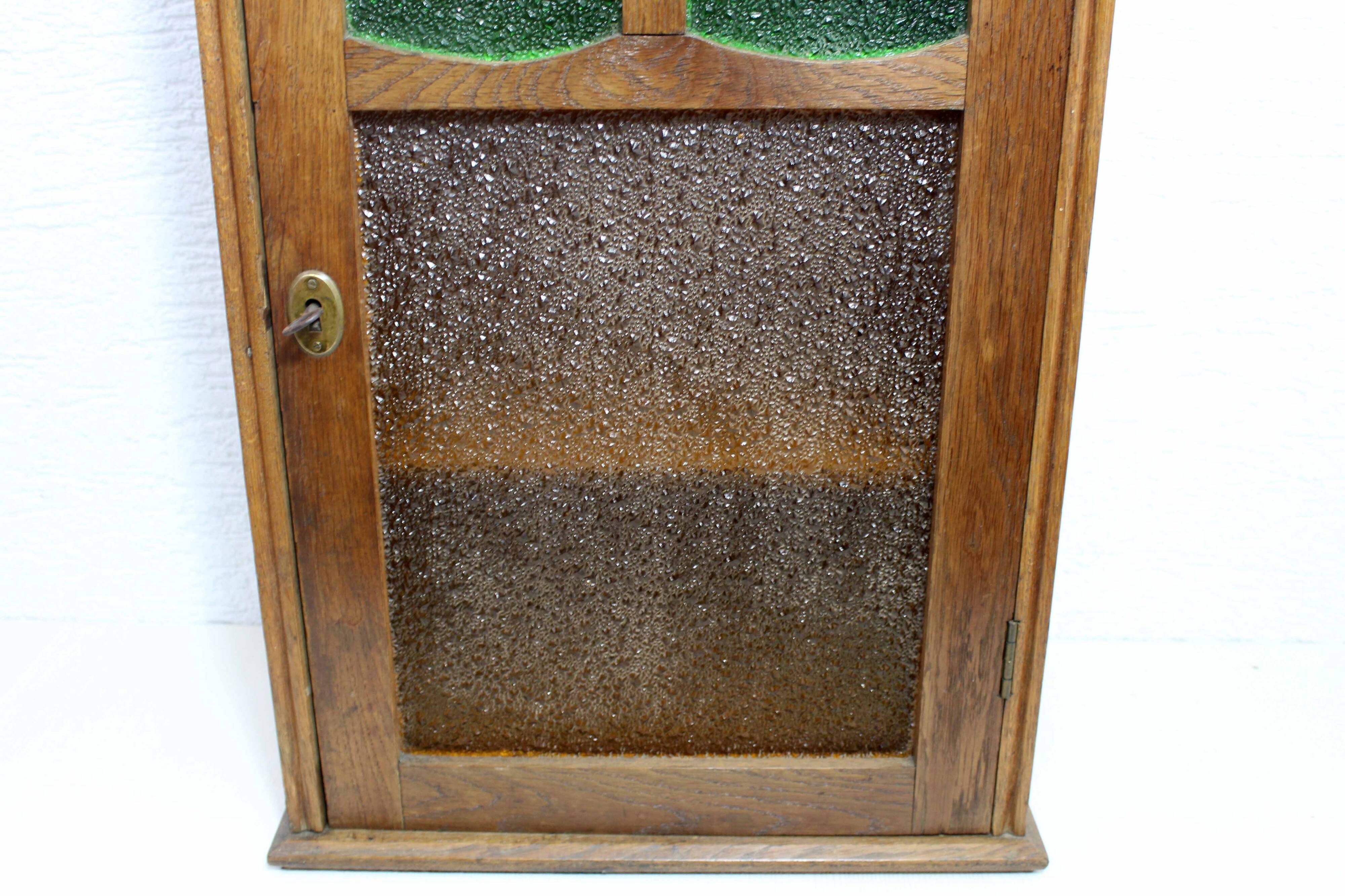Art Deco display case in solid wood and glass, 1930s