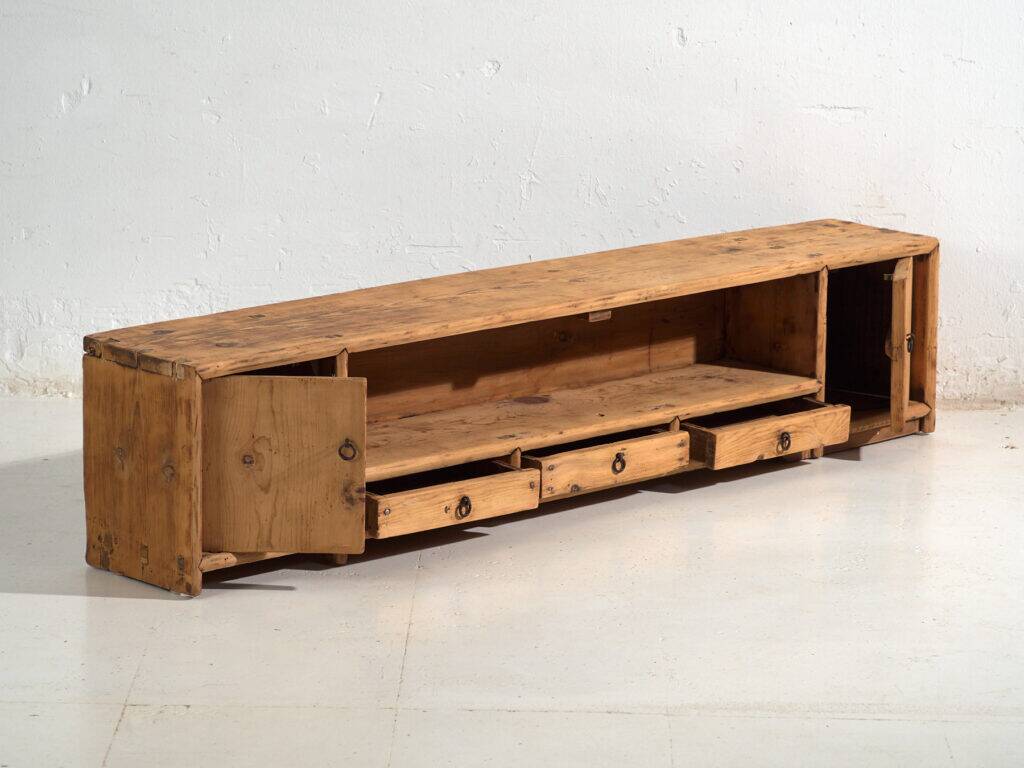 Old pine wood buffet – China, circa 1930