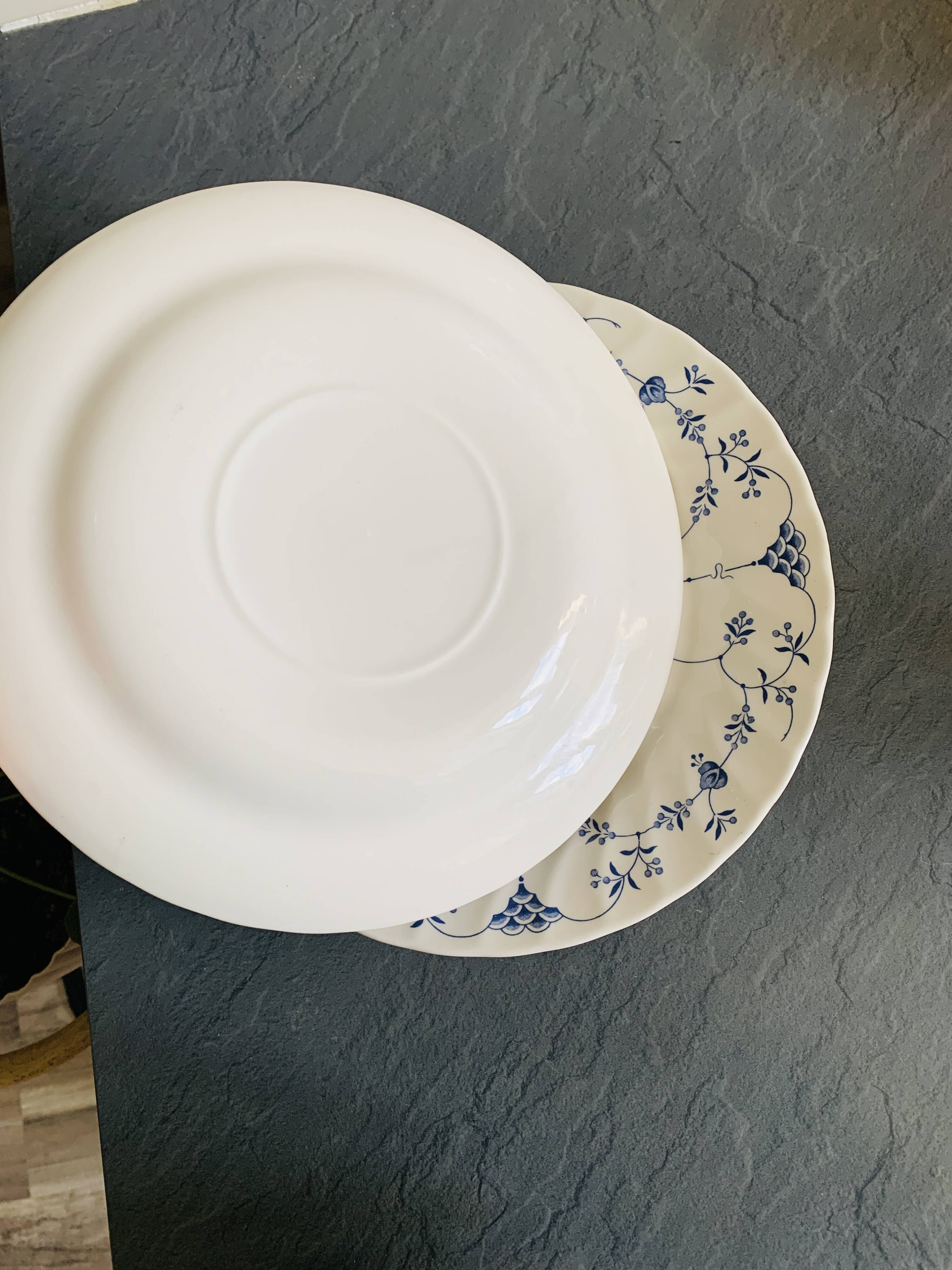 5 vintage blue flower plates