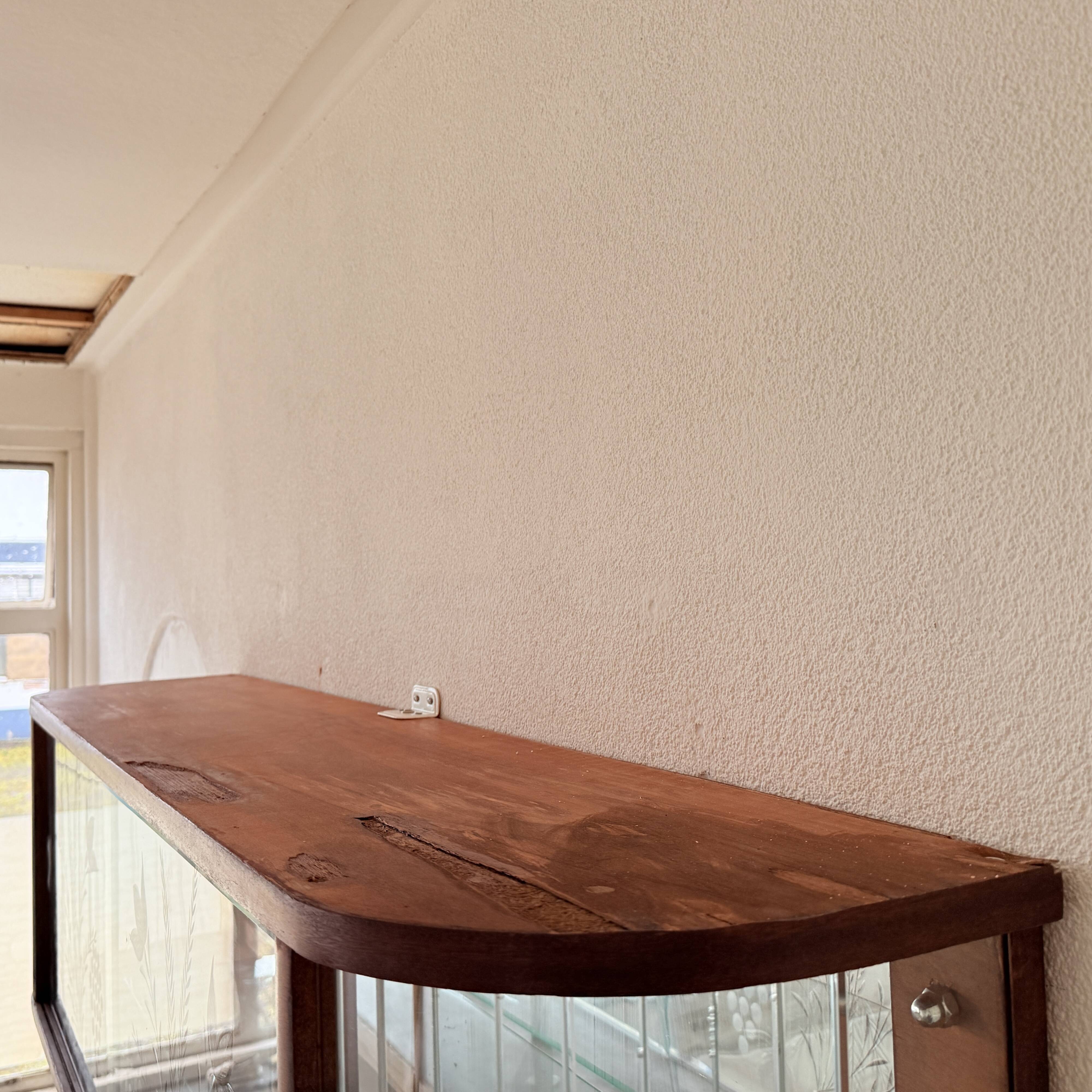 Hanging display cabinet in Art Deco style