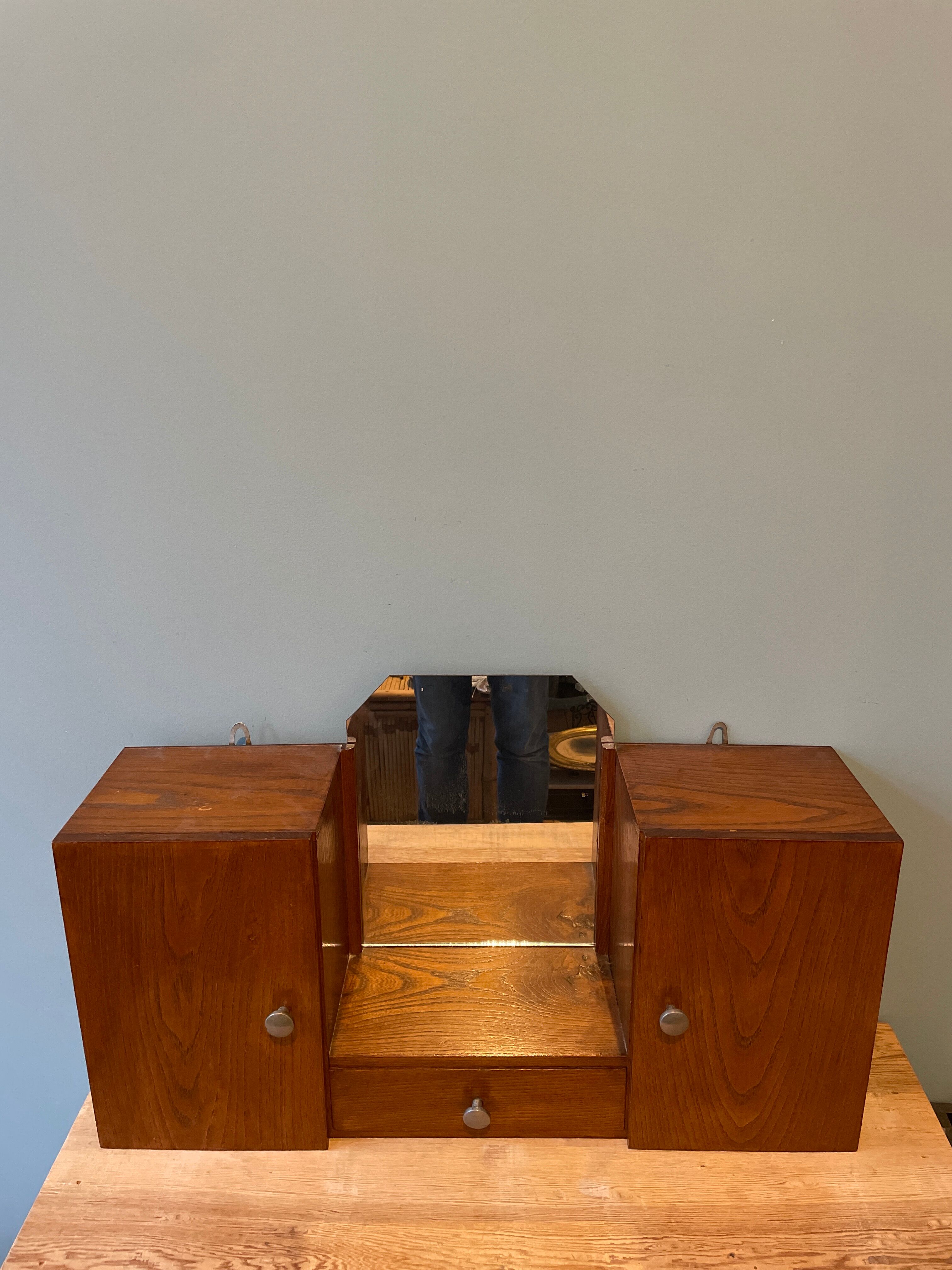 Antique wall-mounted toilet cabinet