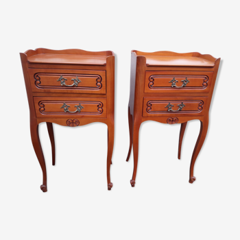 2 bedside tables