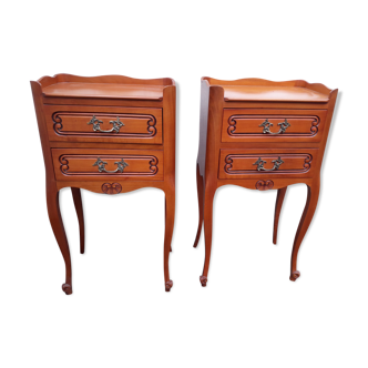 2 bedside tables