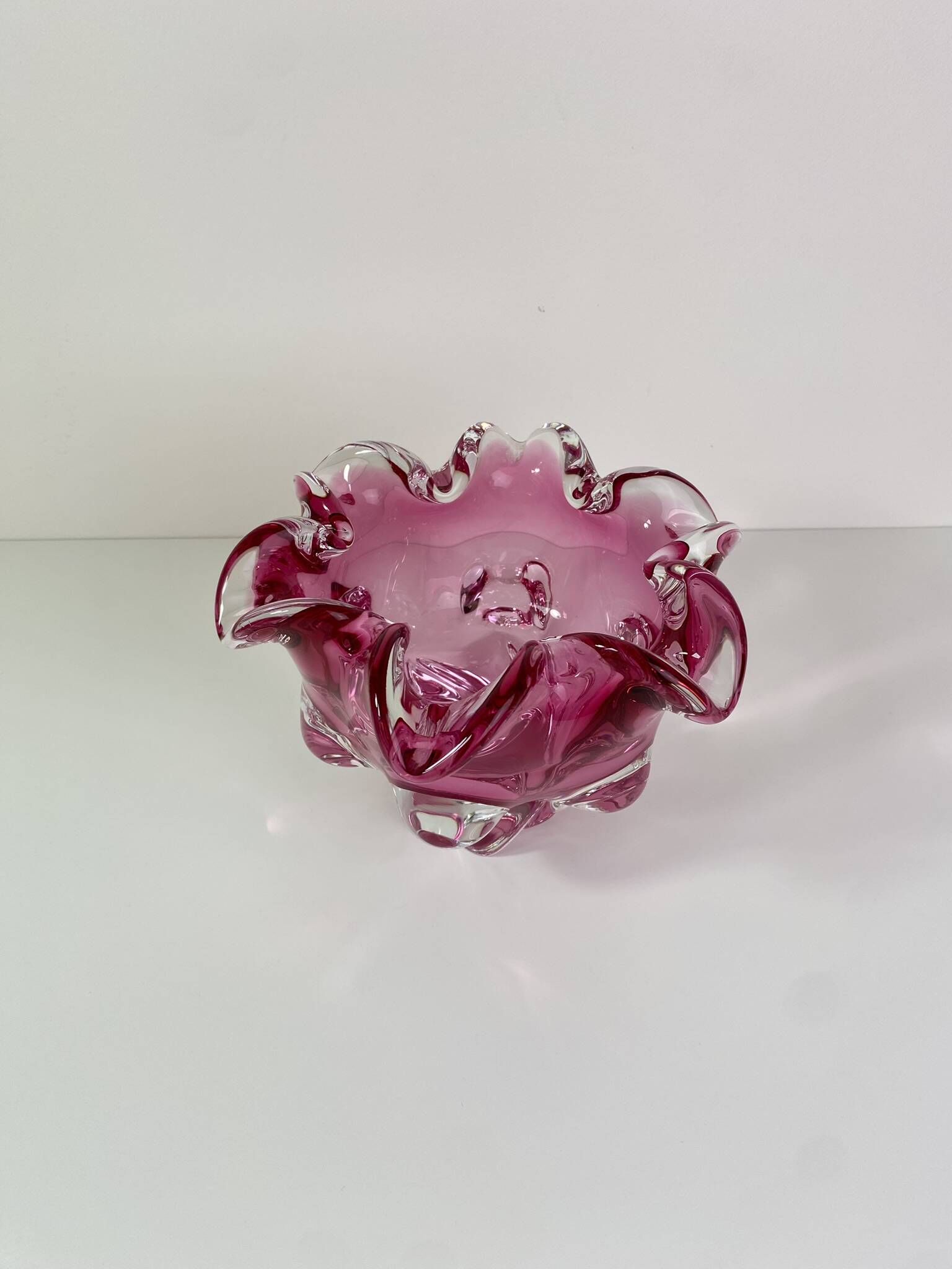 Large empty pocket or vintage pink Murano glass vase