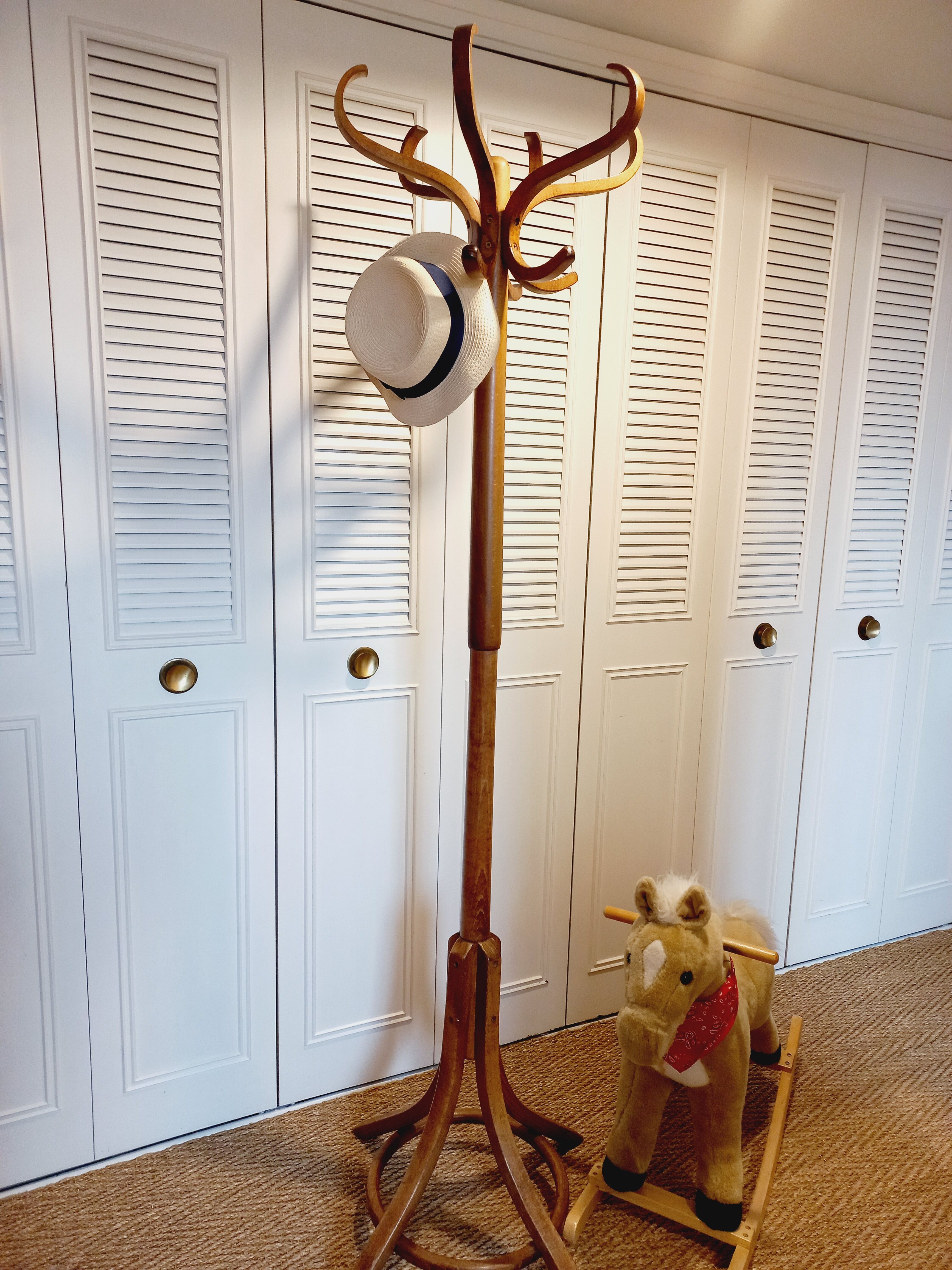 Vintage parrrot coat rack