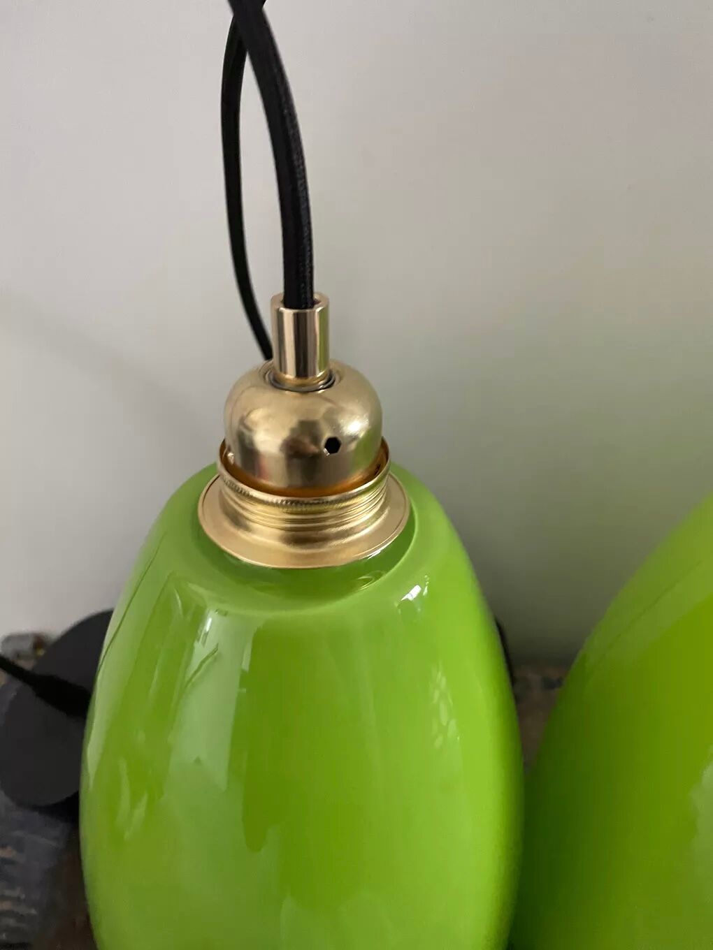 Set of four new electrified green opaline suspensions