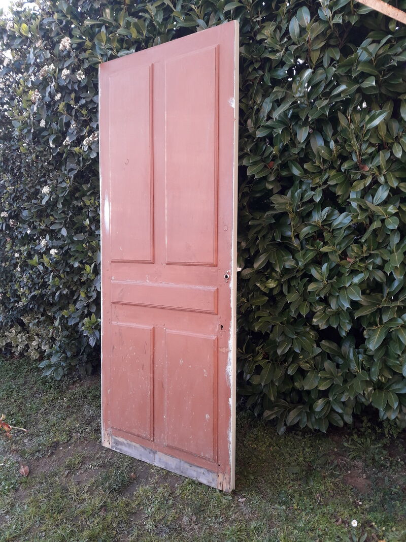 Door 231,5x94,5cm of communication formerly landing