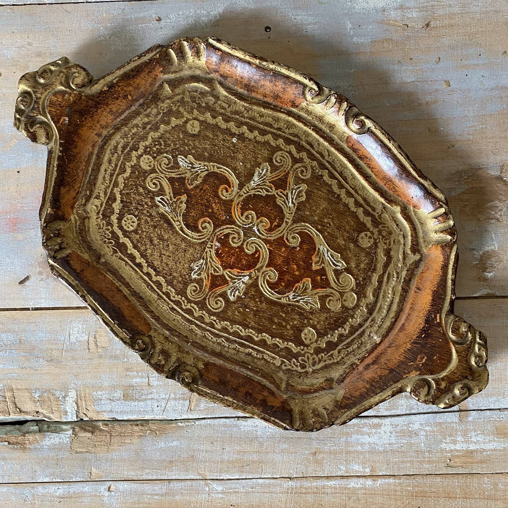 Small ochre and gold Florentine tray