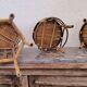 Lot guéridons bambou et rotin