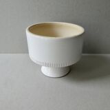 Coupe sur piédouche en céramique blanche