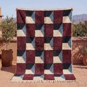 Handwoven natural wool rug, size 200/300 cm.