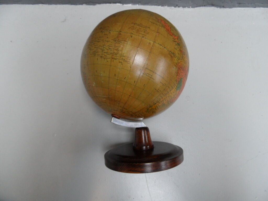Vintage 1950's globe.