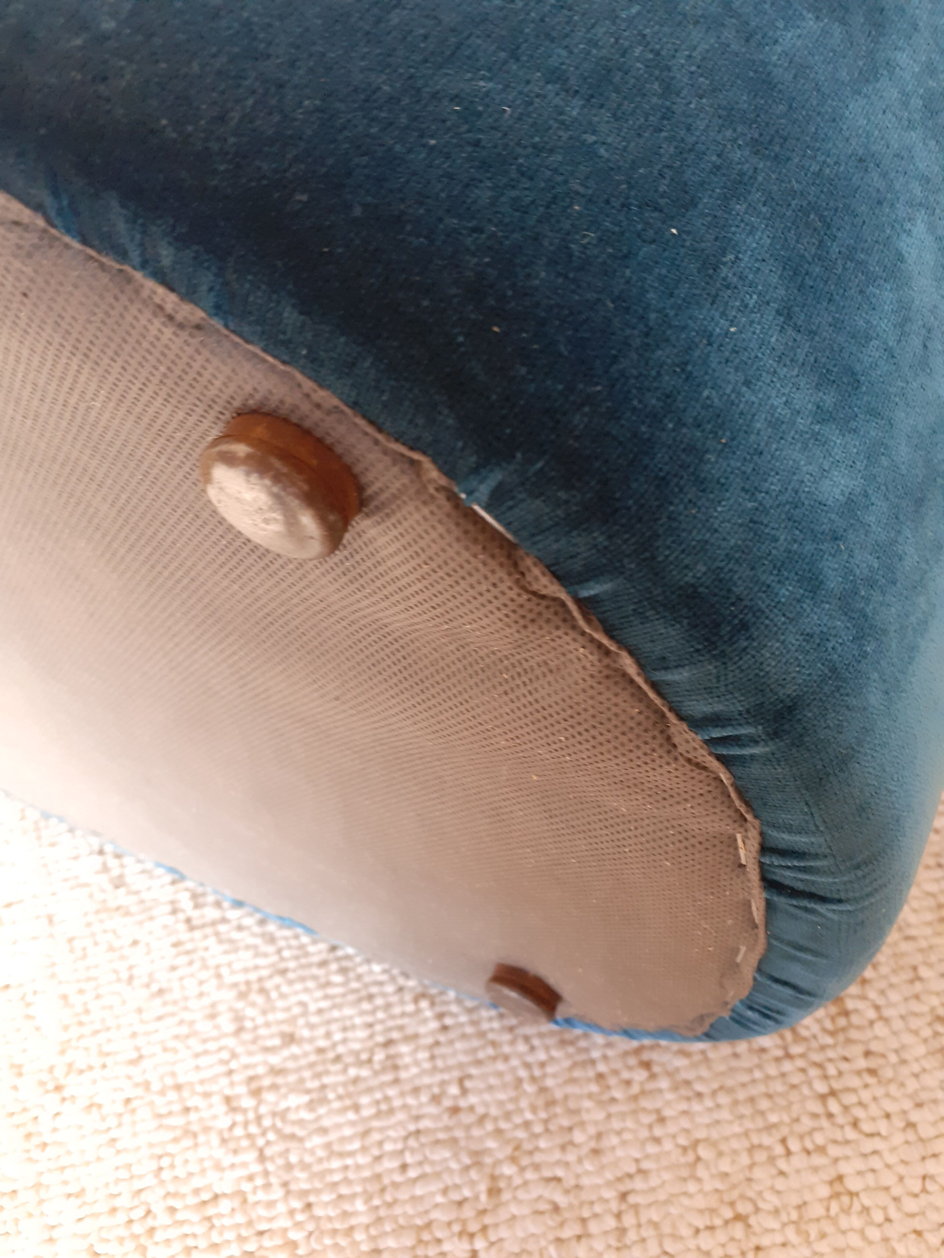 Velvet pouf, duck blue