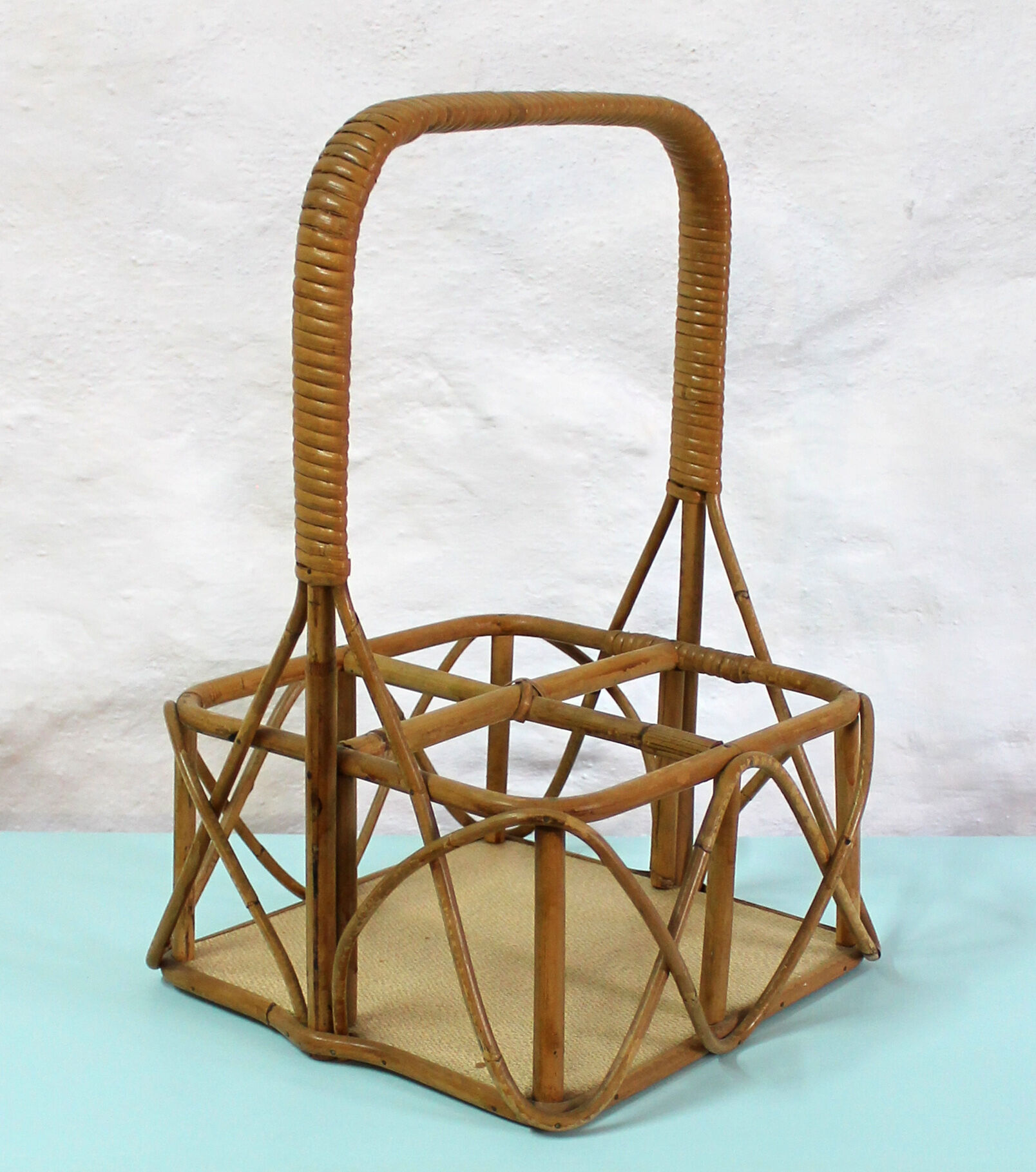 Rattan bottle holder