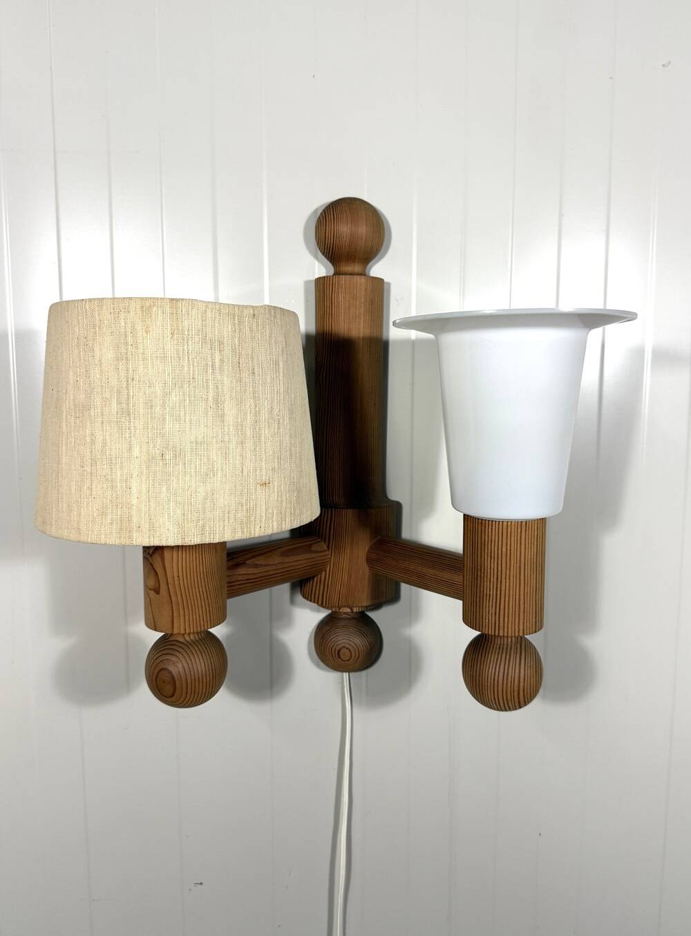 Uno Kristiansson wall lamp Pinus for Luxus Sweden 1970’s