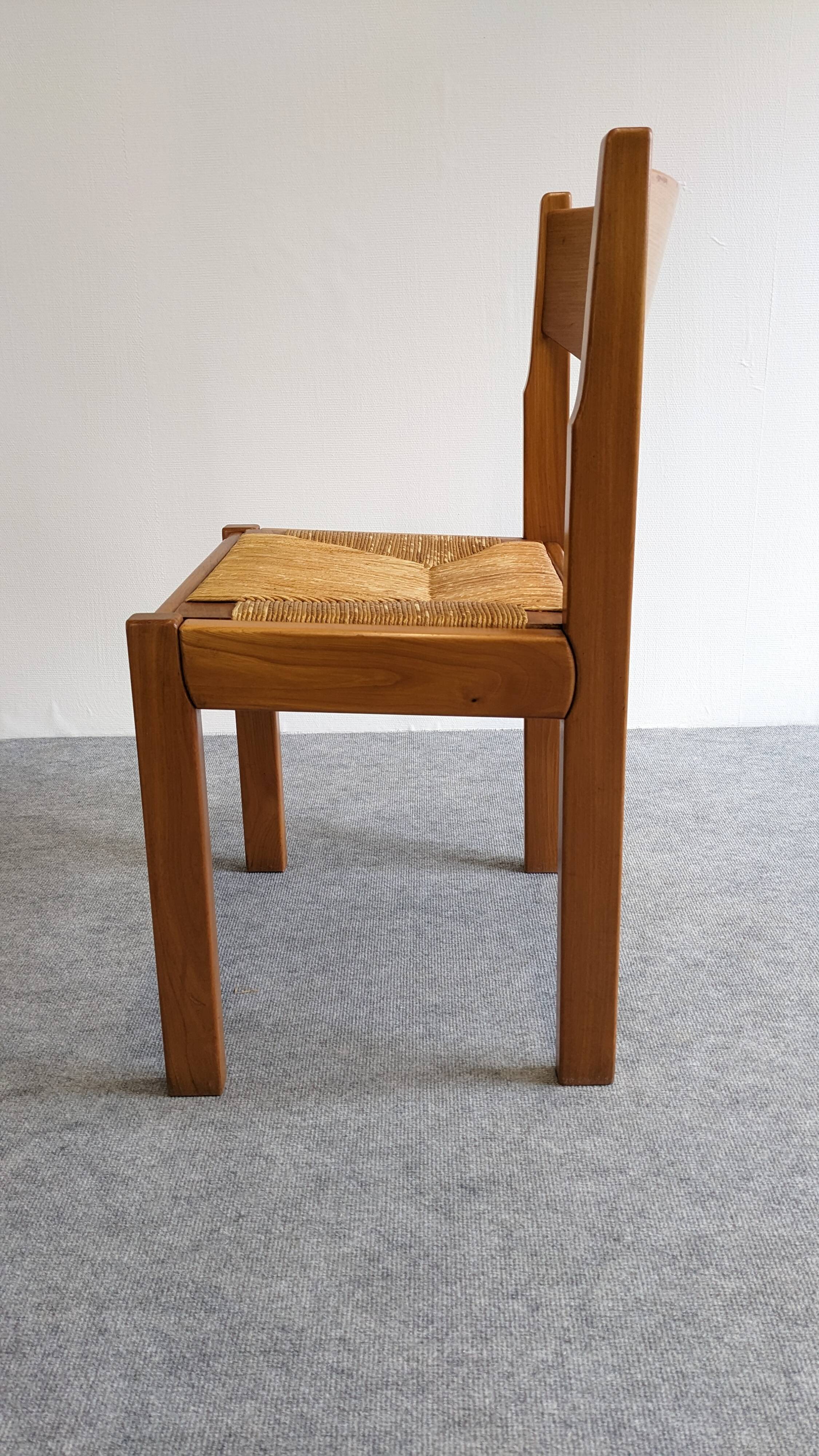 Série de 6 chaises paillées Maison Regain en orme massif, années 70-80