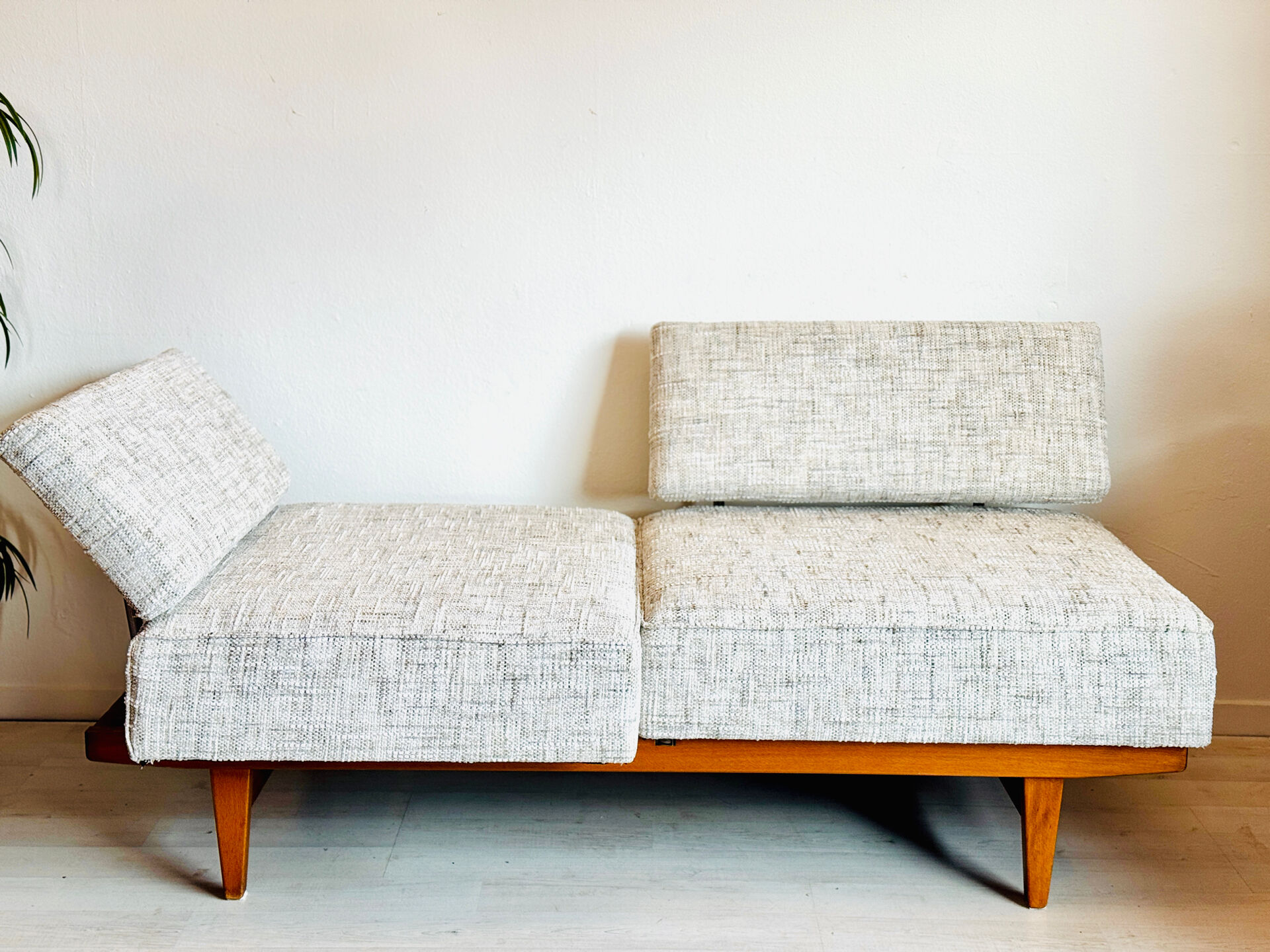 Vintage sofa daybed ‘Stella’ Wilhem Knoll