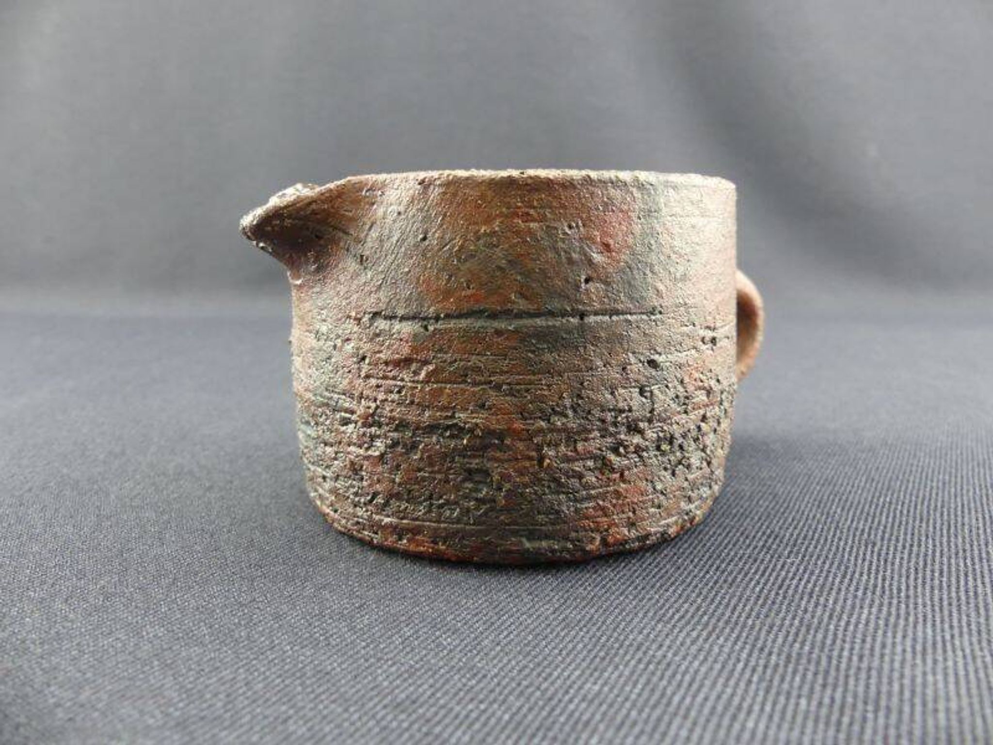 Gerhard Liebenthron, crémier, pot à lait en poterie brutaliste