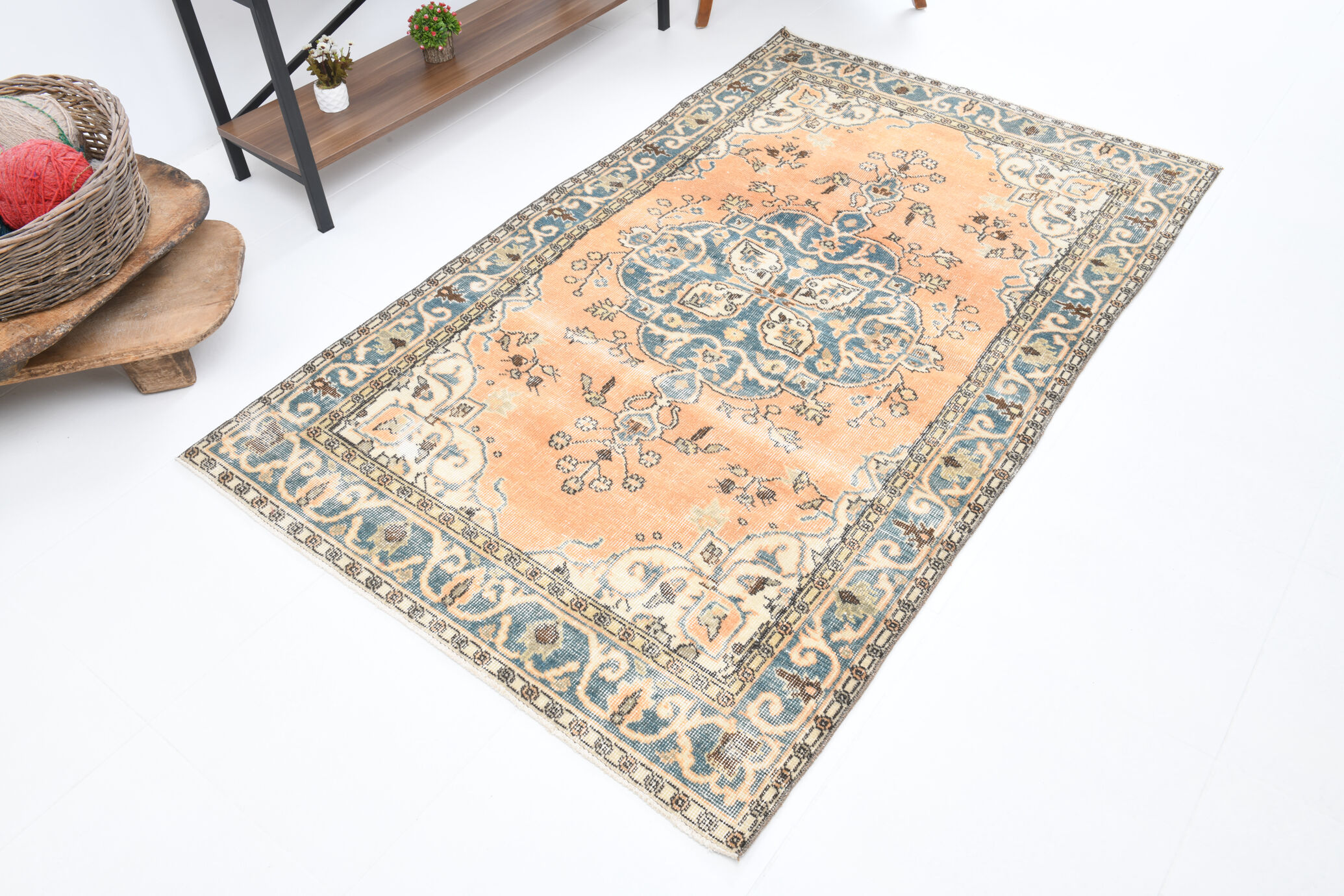 Orange carpet 194x119cm