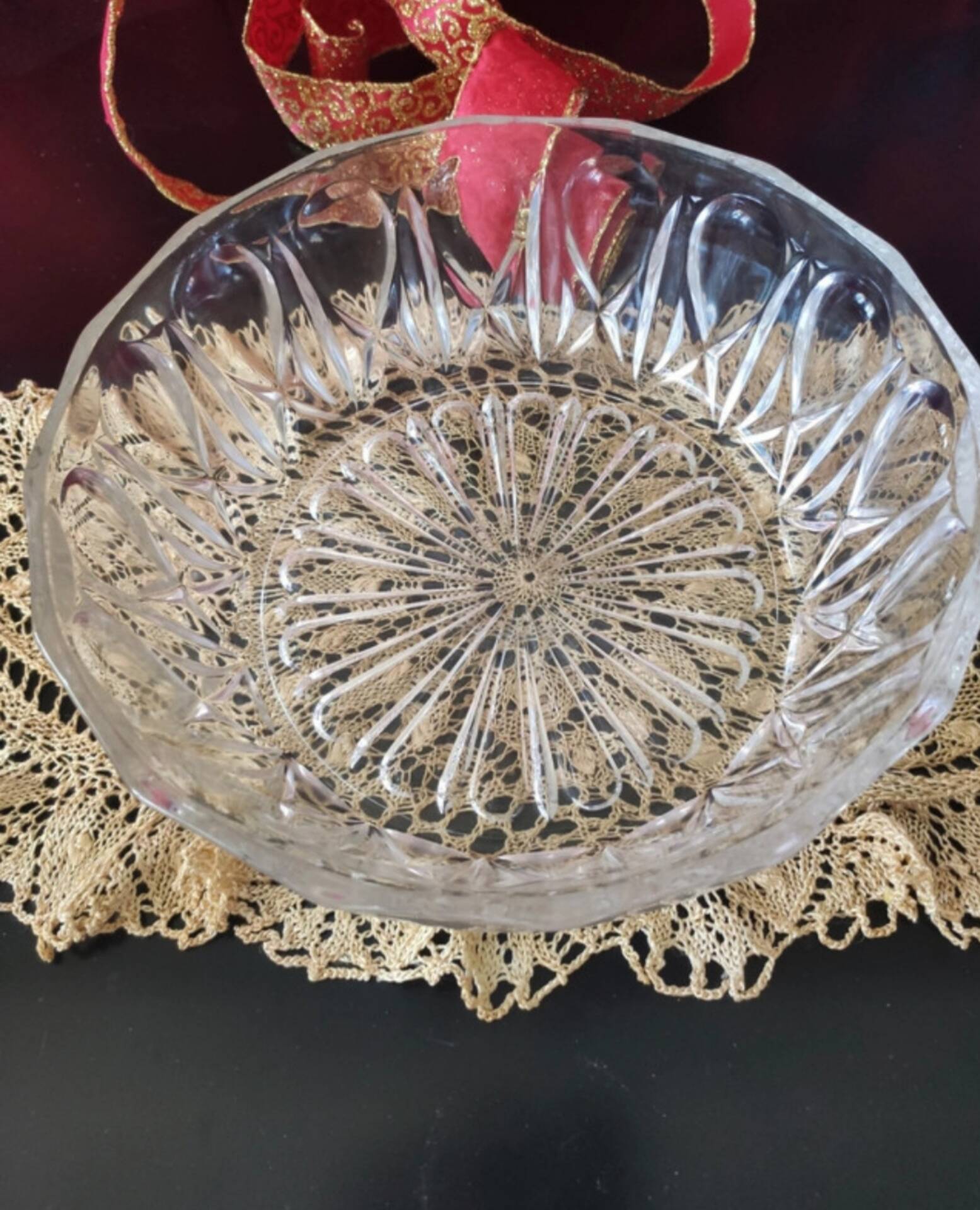 Coupe centre de table en verre moulé, Reims