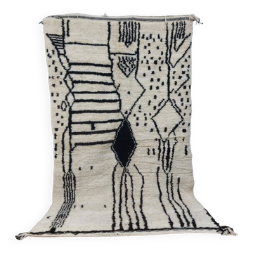 Handmade wool Berber rug 176x152cm