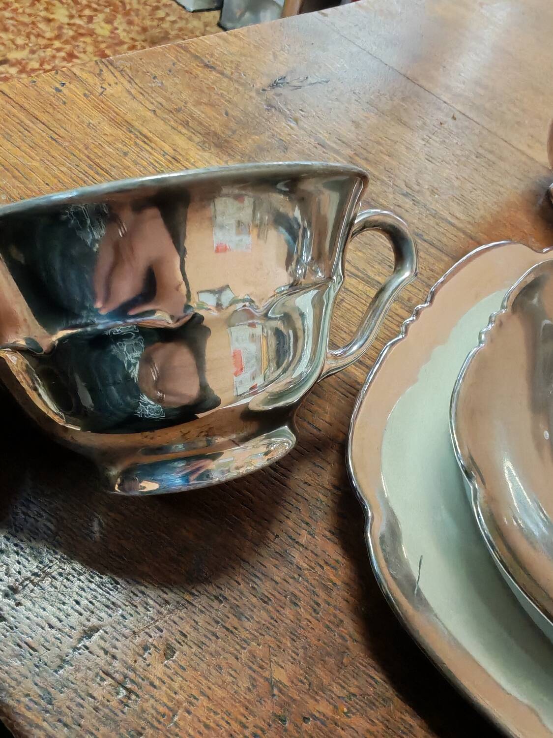 Breakfast set with tea or coffee in porcelain.