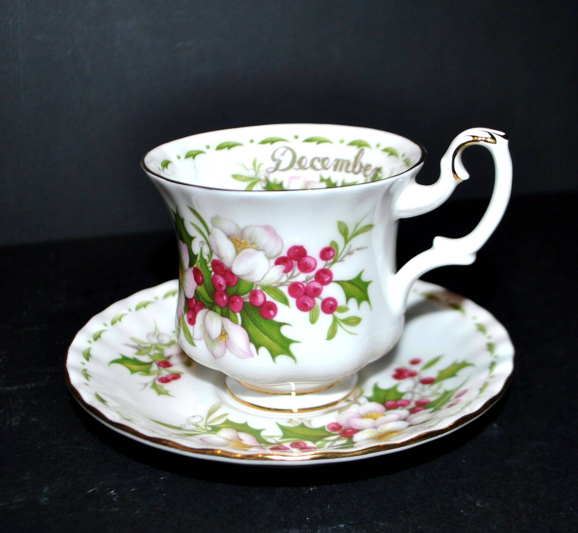 Royal Albert tasse Christmas Rose porcelaine anglaise Rose de Noël December