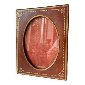 Cadre cuir ancien avec dorure dimensions du cadre 18 cm x 14 cm