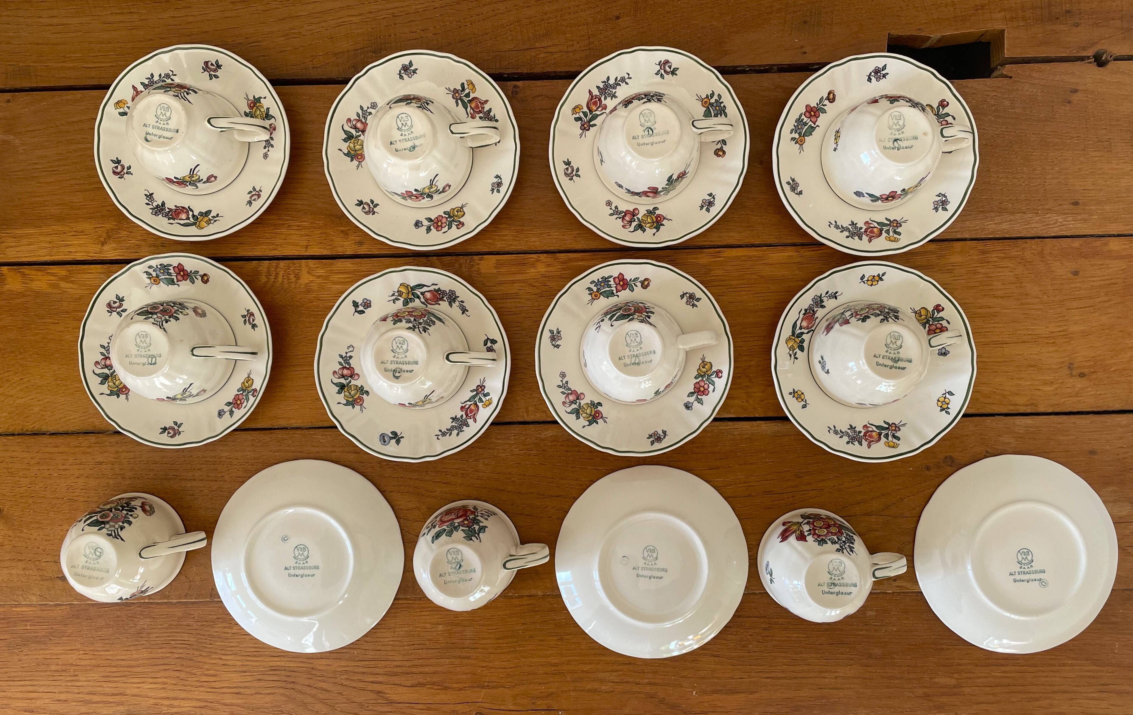Service de tasses à café anciennes  en faïence de Villeroy & Boch