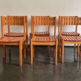 Set de 6 chaises rationalistes en pin massif, Espagne, années 1970.