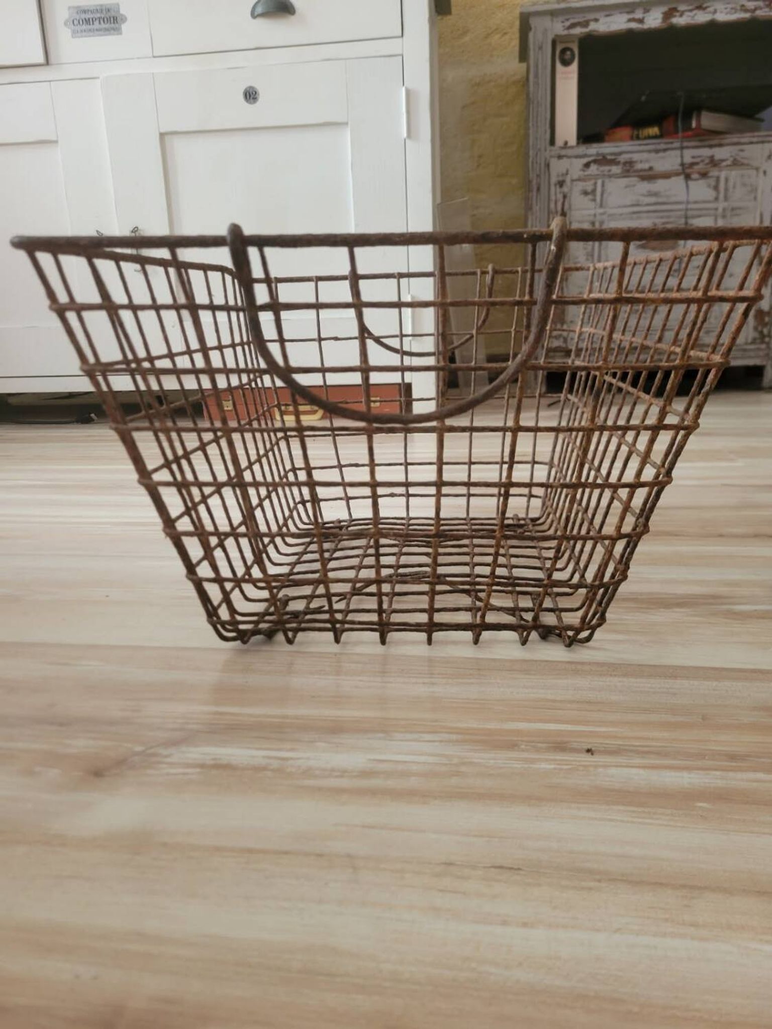 Man or oyster basket